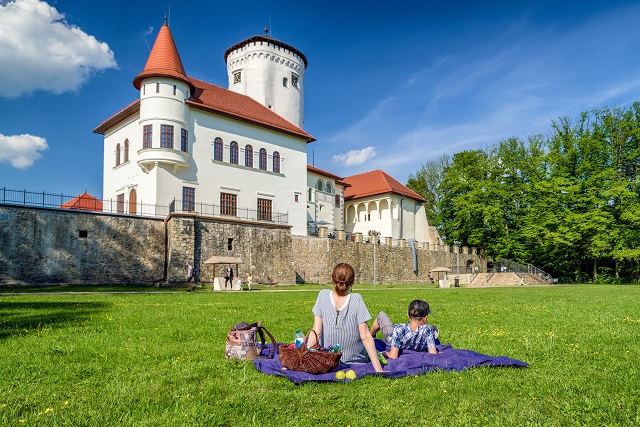 Budatínsky hrad a park sa nachádza len kúsok od centra Žiliny.